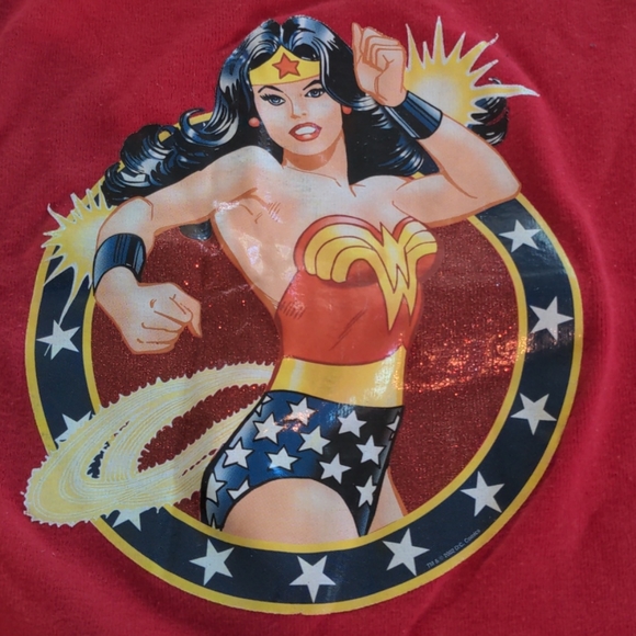 Wonder Woman t-shirt - Picture 2 of 3
